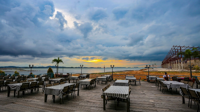 Santapan Laut Istimewa di Harbour Bay: Destinasi Kuliner Premium